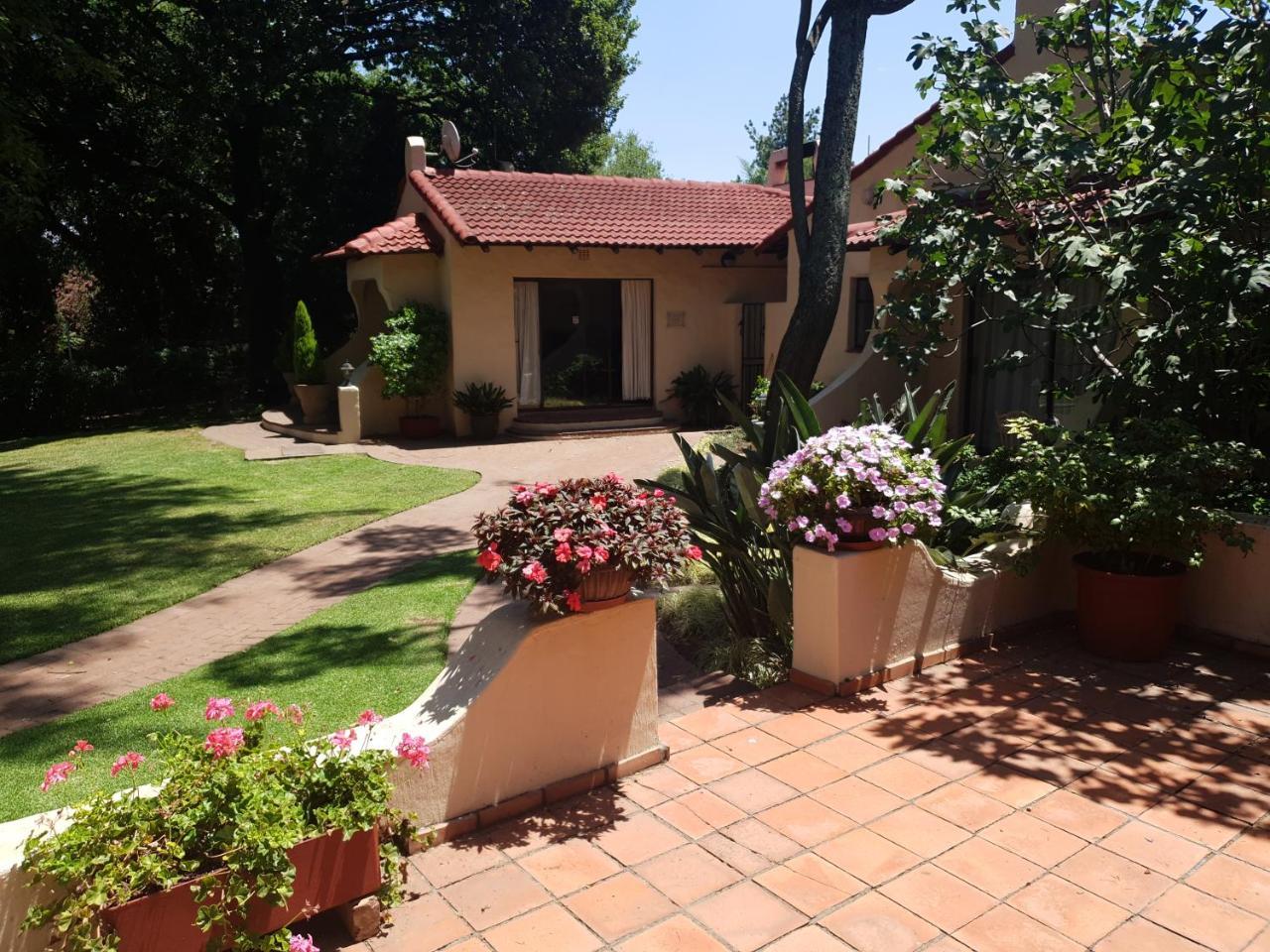 Villa Botanica Guest House Мідранд Екстер'єр фото